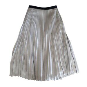 Banana Republic white pleated skirt size 4 tall